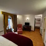 Rural Cayetana فندق 4*