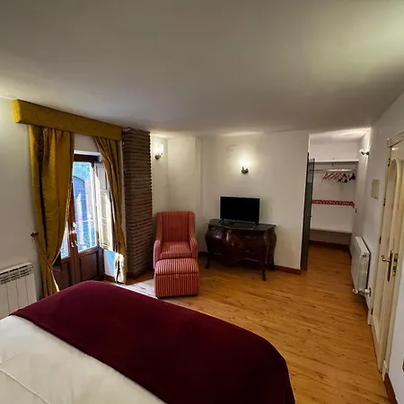 Rural Cayetana Otel 4*