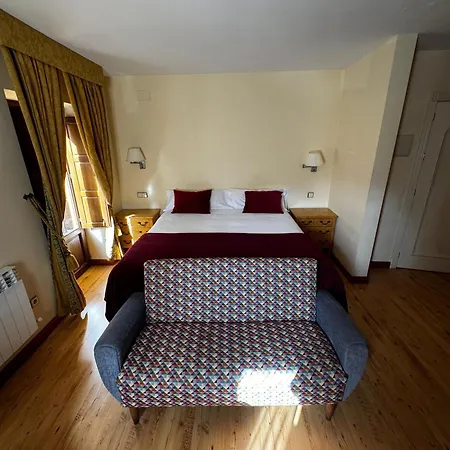 Rural Cayetana Hotel 4*