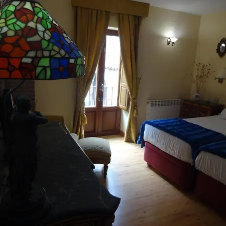 Rural Cayetana فندق 4*