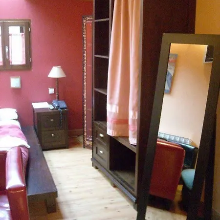 Rural Cayetana Otel 4*