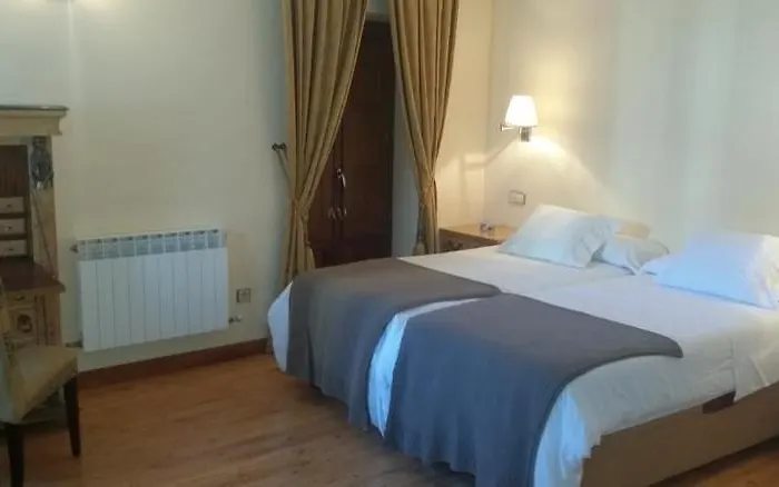 Rural Cayetana Piedrahita (Castile and Leon)